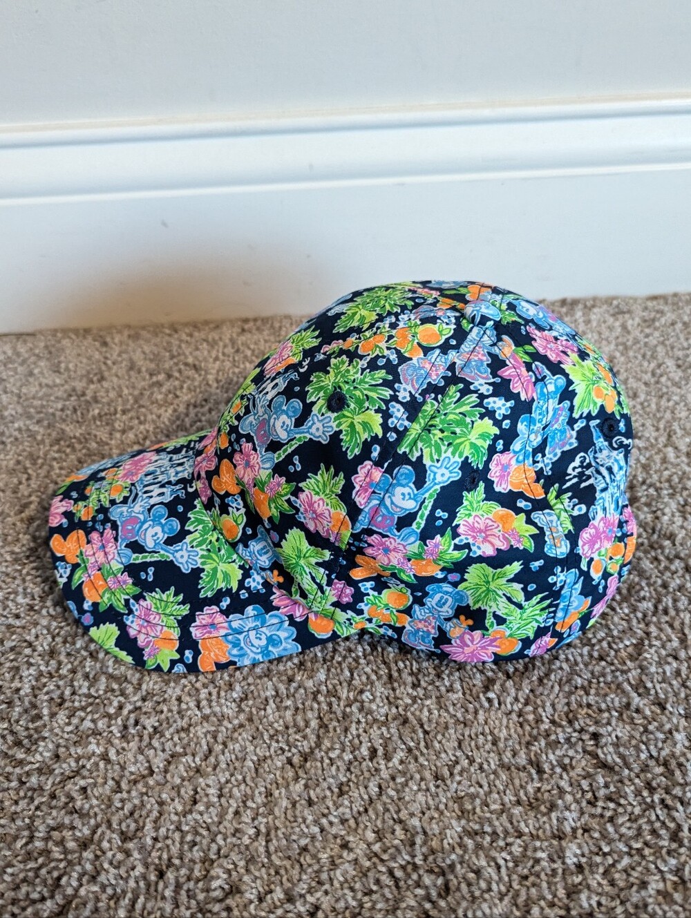 Lilly Pulitzer x Disney - Navy Lilly Loves Disney Run Around Hat - One Size - Picture 3 of 7